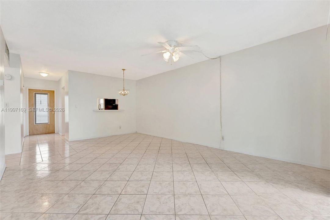 For Sale: $77,000 (2 beds, 2 baths, 870 Square Feet)