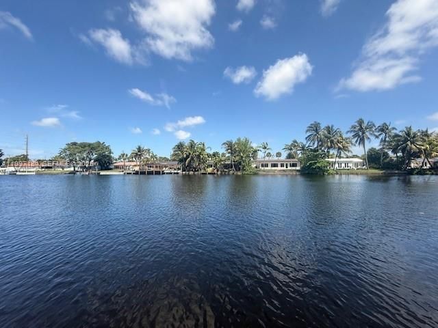 For Sale: $1,070,000 (4 beds, 3 baths, 2590 Square Feet)