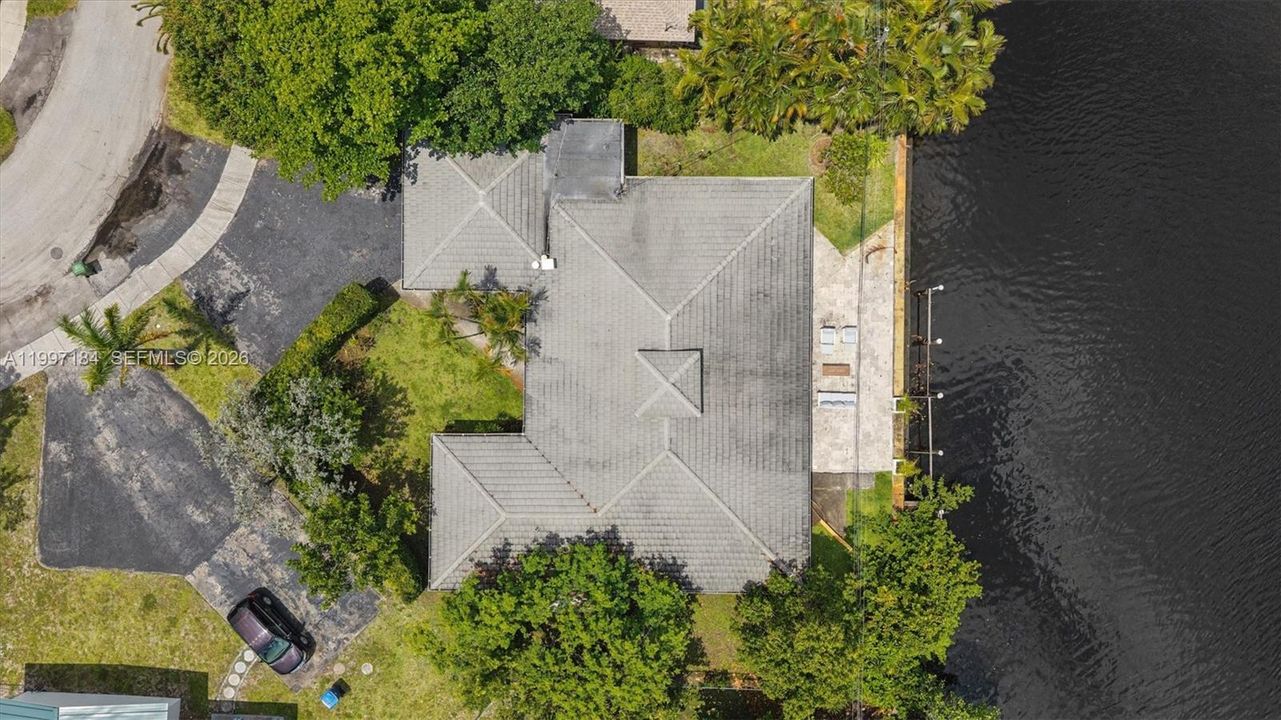 For Sale: $1,070,000 (4 beds, 3 baths, 2590 Square Feet)