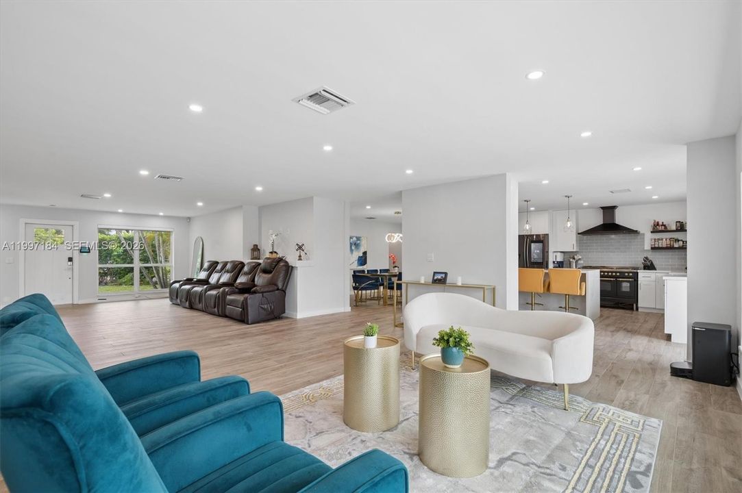 For Sale: $1,070,000 (4 beds, 3 baths, 2590 Square Feet)