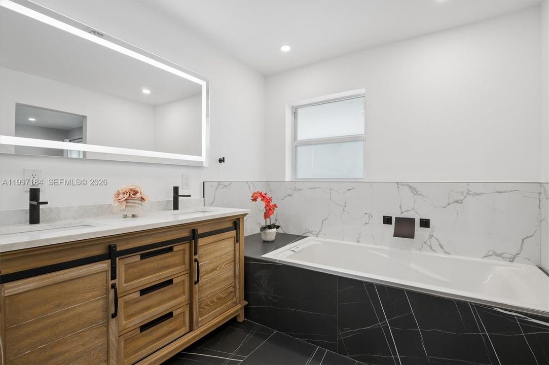 For Sale: $1,070,000 (4 beds, 3 baths, 2590 Square Feet)