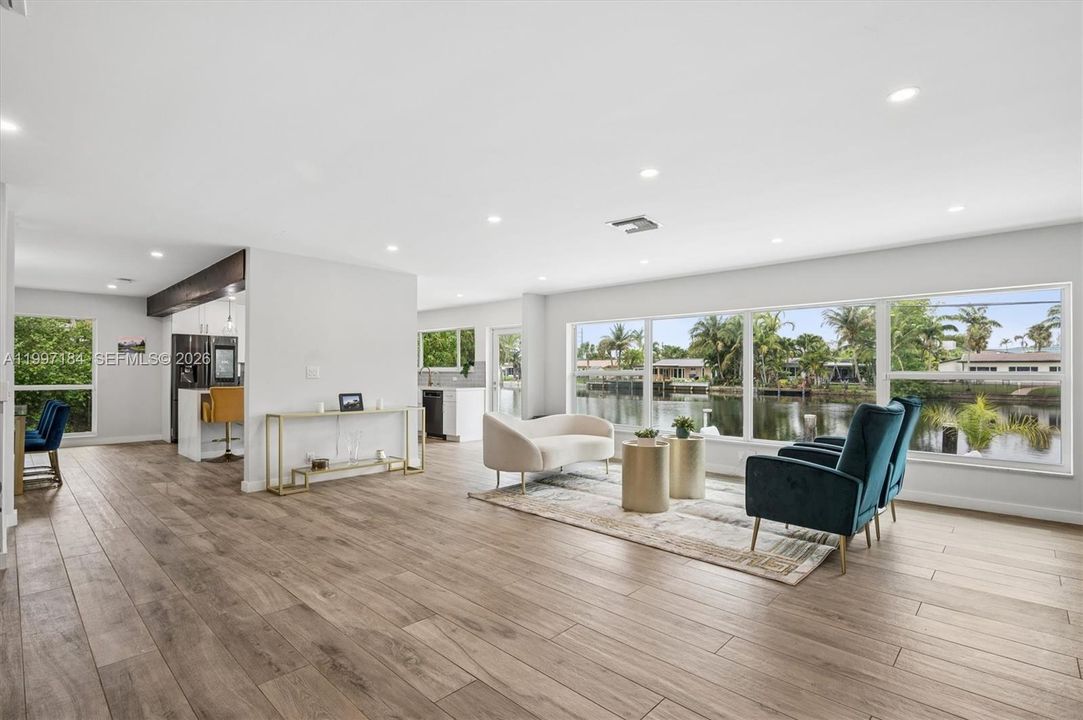 For Sale: $1,070,000 (4 beds, 3 baths, 2590 Square Feet)
