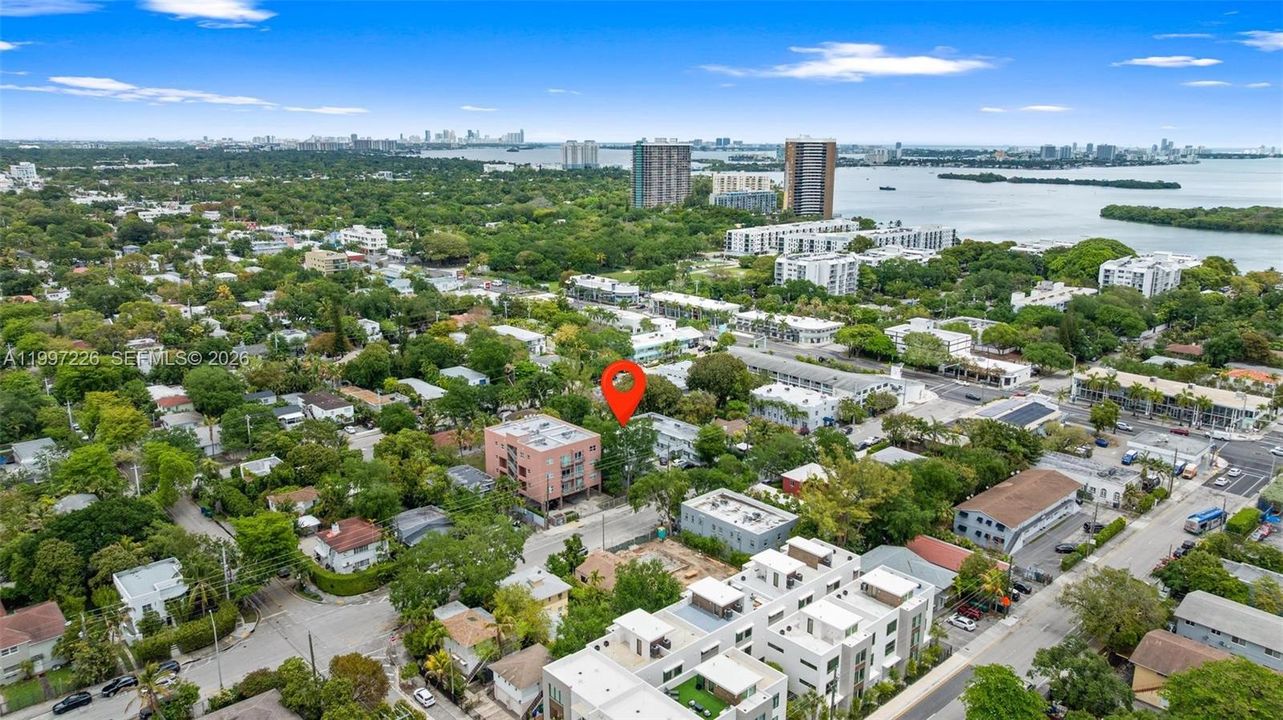 For Sale: $230,000 (1 beds, 1 baths, 613 Square Feet)