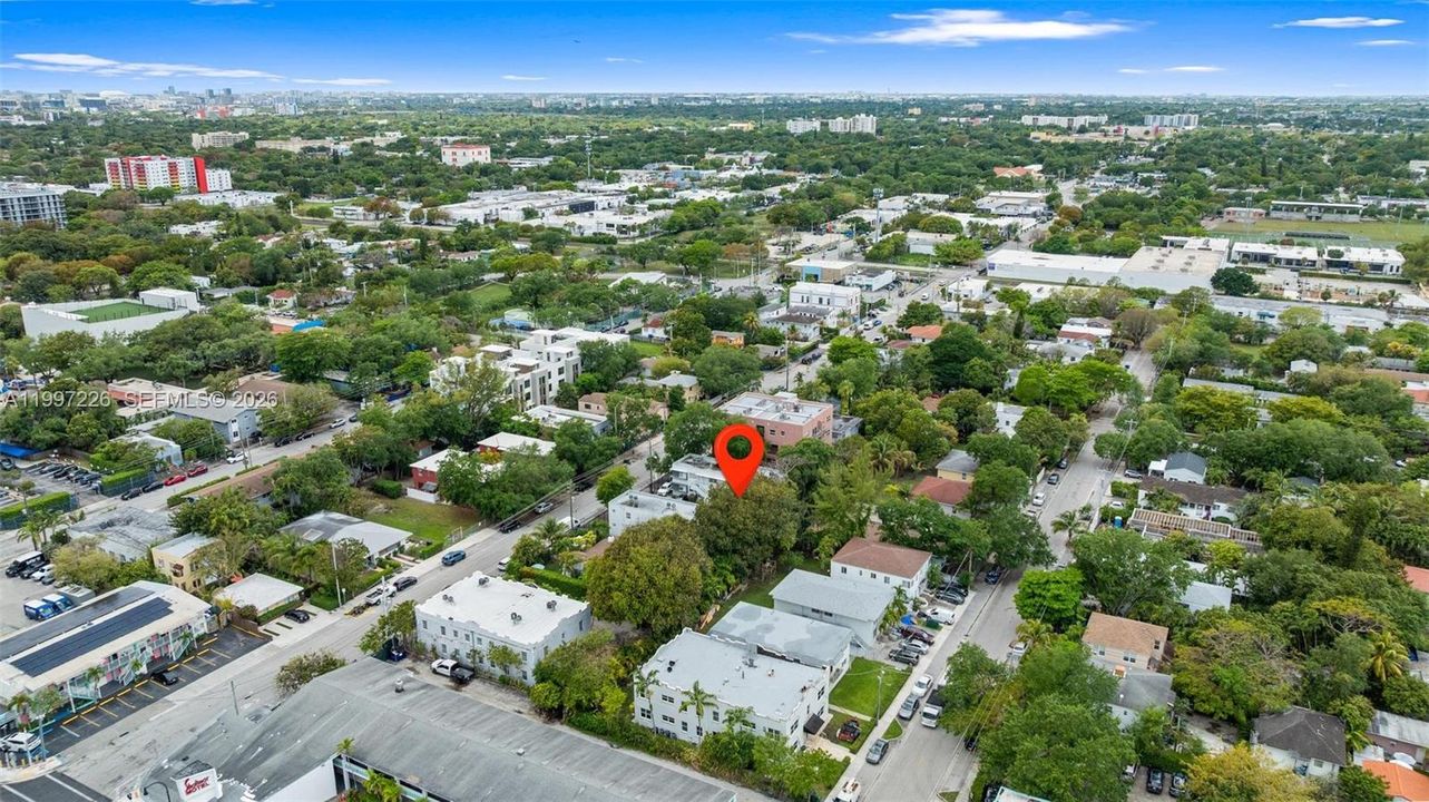 For Sale: $230,000 (1 beds, 1 baths, 613 Square Feet)