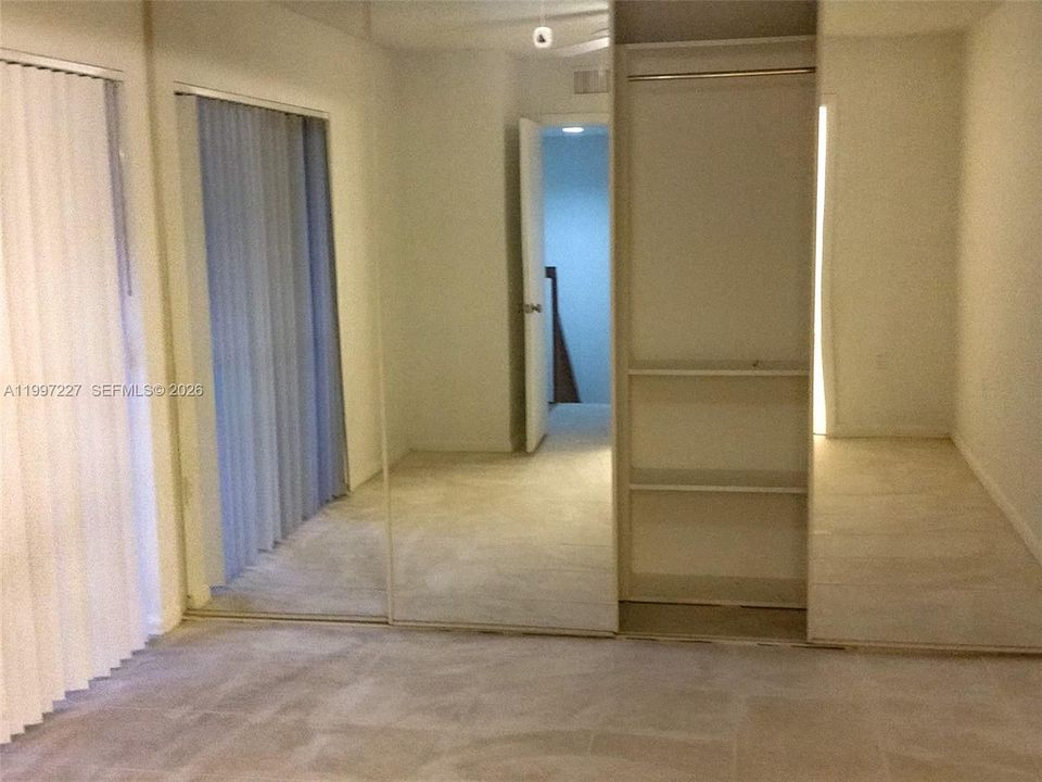 Activo con contrato: $1,950 (2 camas, 2 baños, 1288 Pies cuadrados)
