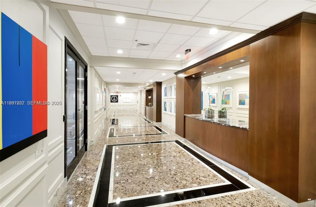 For Sale: $775,000 (2 beds, 2 baths, 1190 Square Feet)