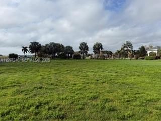 На продажу: $109,000 (1.00 acres)