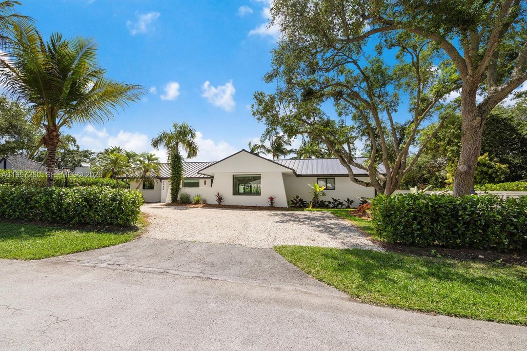 For Sale: $1,299,000 (4 beds, 2 baths, 2164 Square Feet)