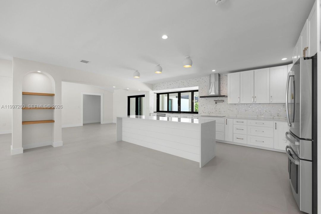 For Sale: $1,299,000 (4 beds, 2 baths, 2164 Square Feet)