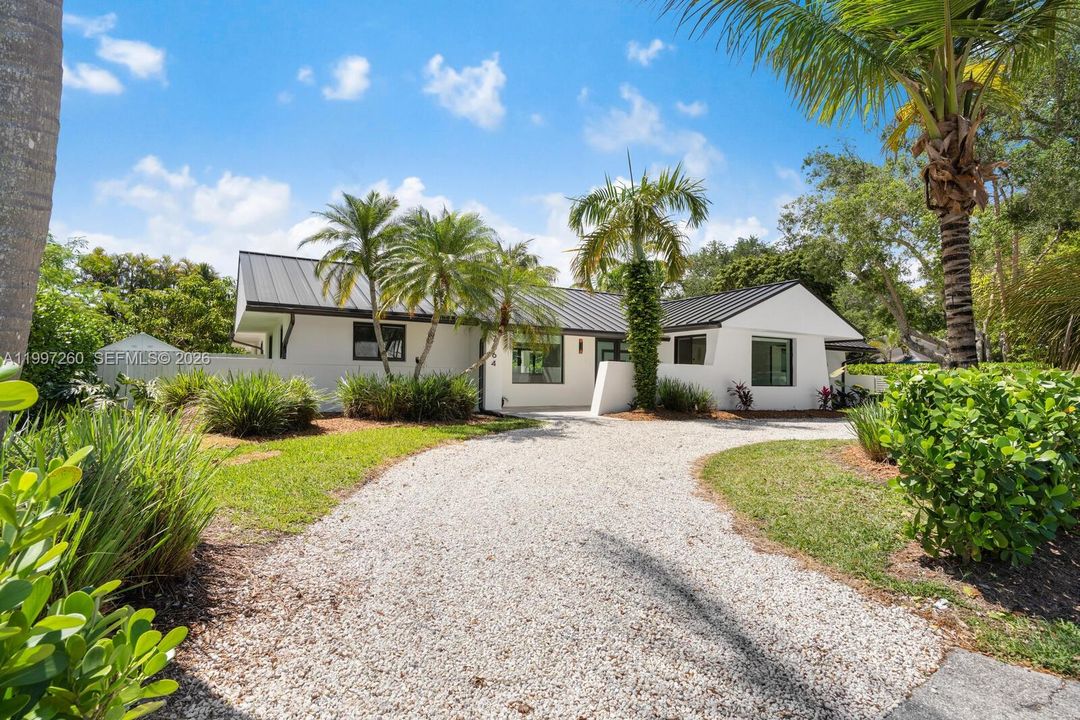 For Sale: $1,299,000 (4 beds, 2 baths, 2164 Square Feet)