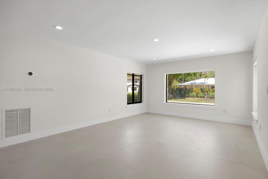 For Sale: $1,299,000 (4 beds, 2 baths, 2164 Square Feet)