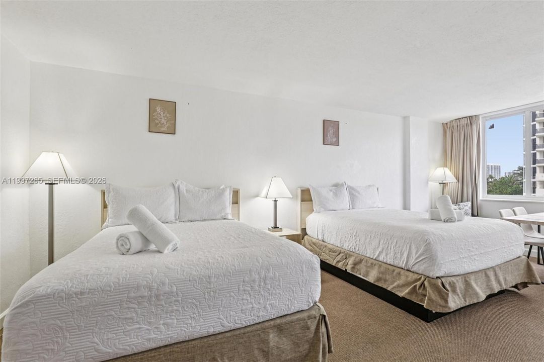 For Sale: $107,500 (0 beds, 1 baths, 410 Square Feet)