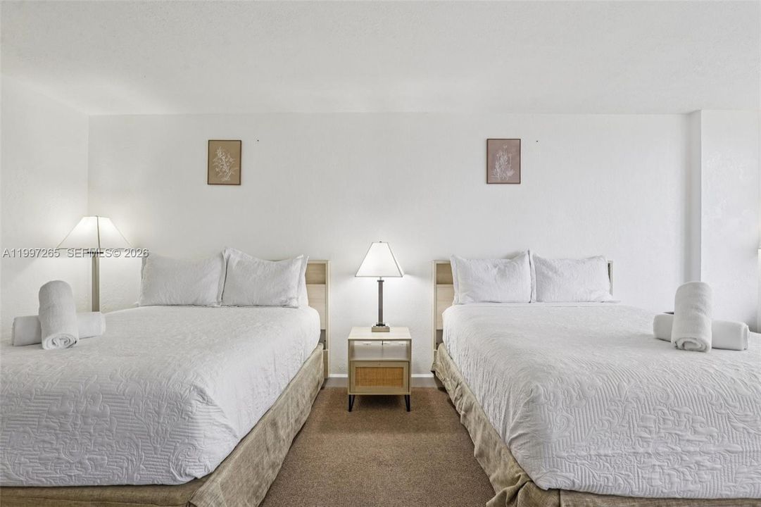 For Sale: $107,500 (0 beds, 1 baths, 410 Square Feet)