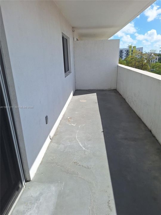 En Venta: $295,000 (2 camas, 2 baños, 940 Pies cuadrados)
