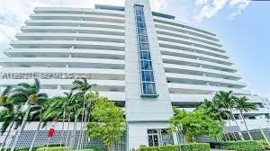 En Venta: $295,000 (2 camas, 2 baños, 940 Pies cuadrados)