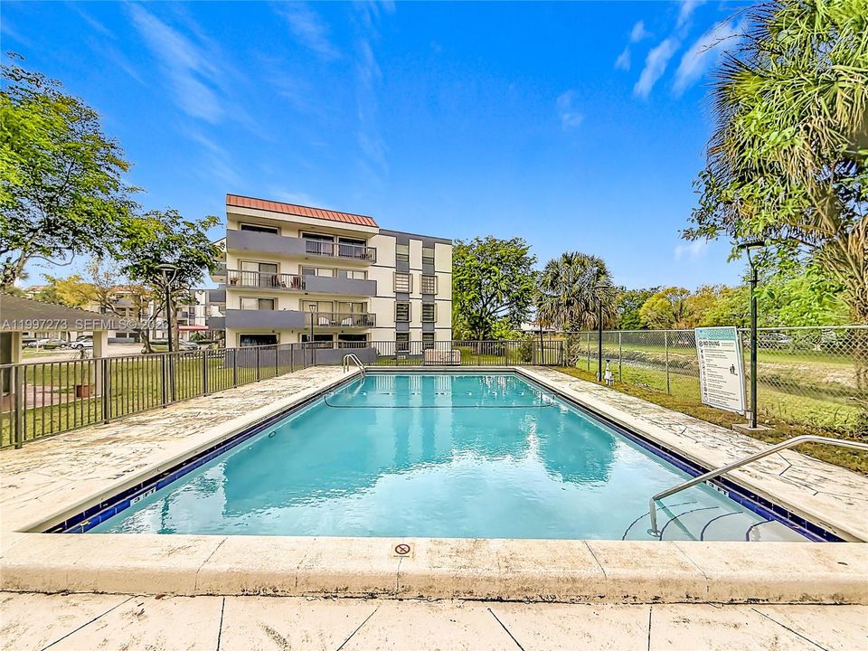 Vendido Recientemente: $254,900 (2 camas, 2 baños, 1170 Pies cuadrados)