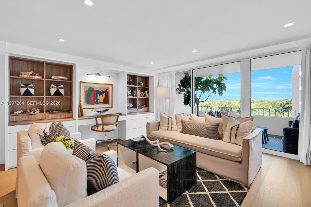Active With Contract: $5,000 (1 beds, 1 baths, 895 Square Feet)