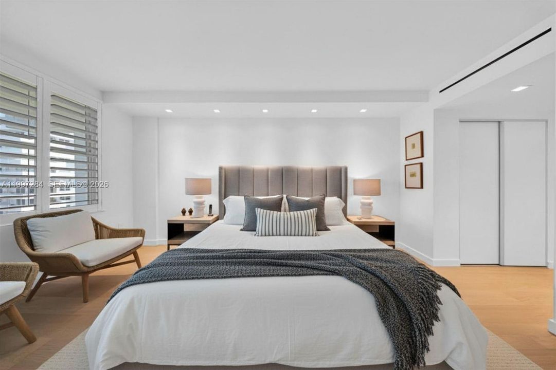 Active With Contract: $5,000 (1 beds, 1 baths, 895 Square Feet)
