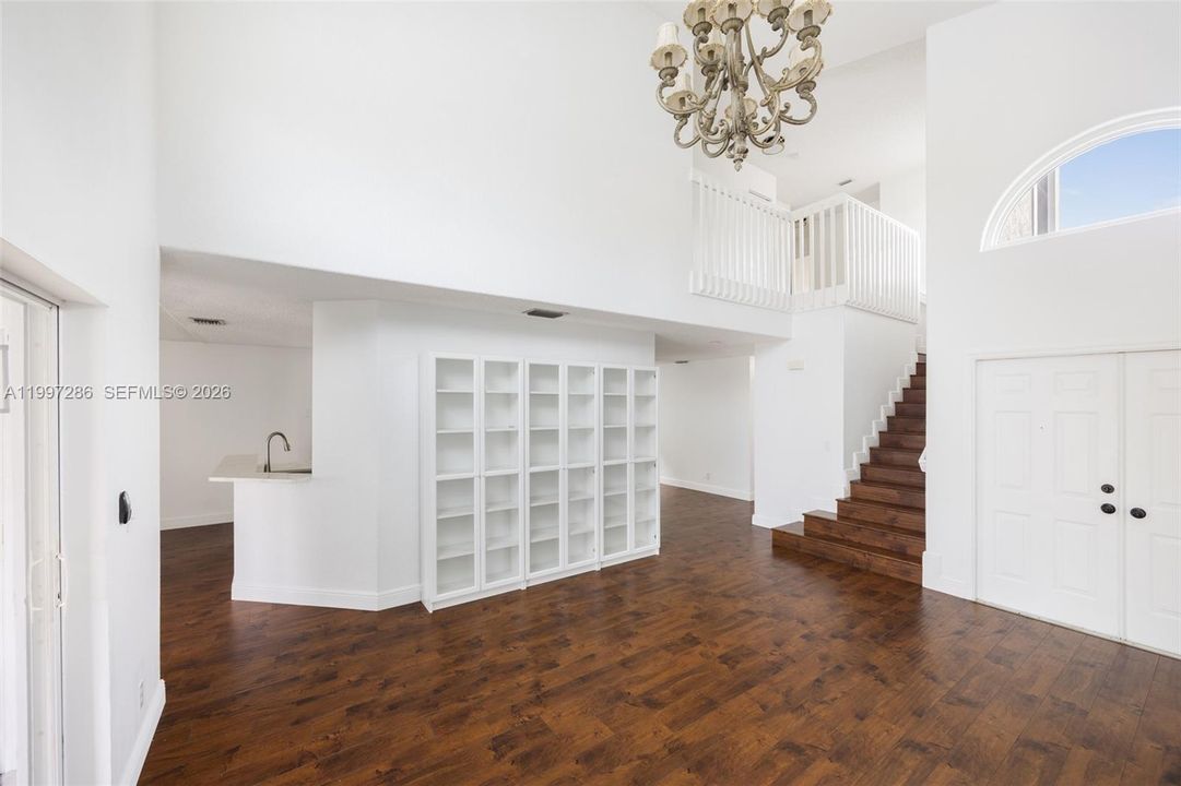 For Rent: $4,000 (3 beds, 2 baths, 2100 Square Feet)
