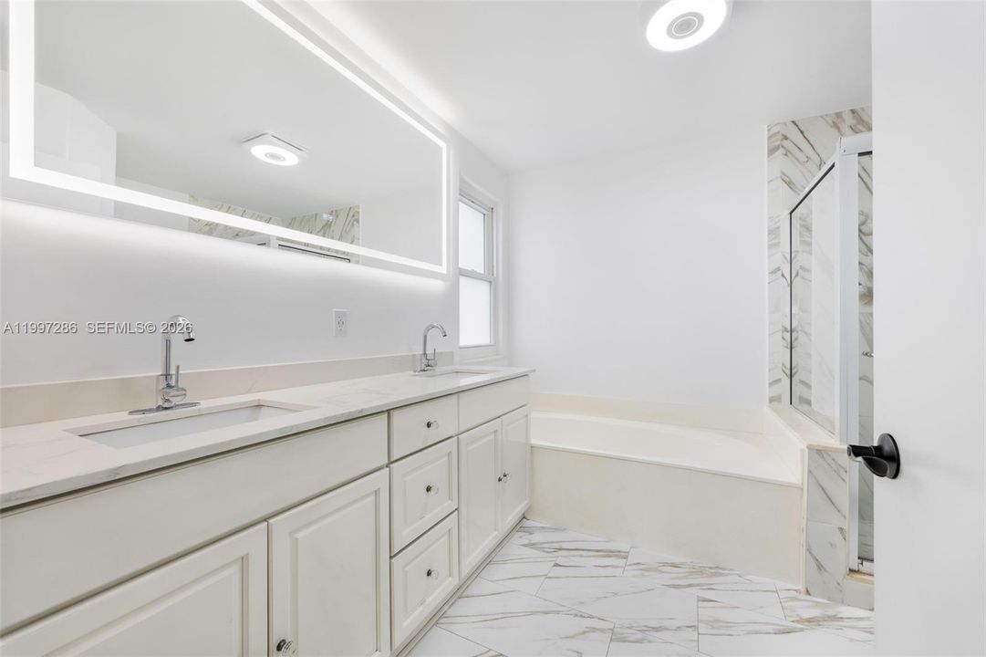 For Rent: $4,000 (3 beds, 2 baths, 2100 Square Feet)