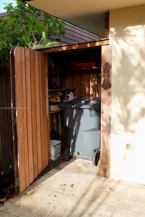 Storage shed