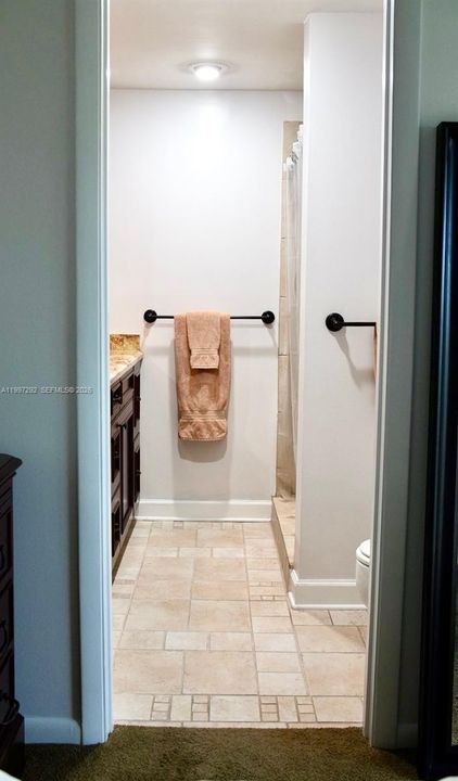 Active With Contract: $290,000 (2 beds, 2 baths, 1302 Square Feet)
