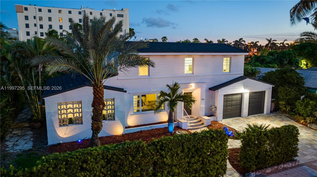 For Rent: $25,995 (6 beds, 4 baths, 2814 Square Feet)