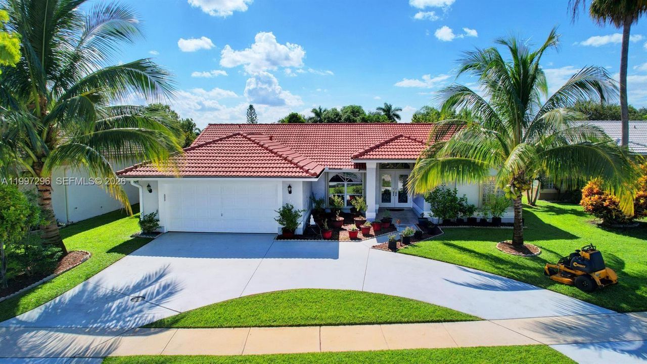For Rent: $4,700 (4 beds, 3 baths, 2580 Square Feet)