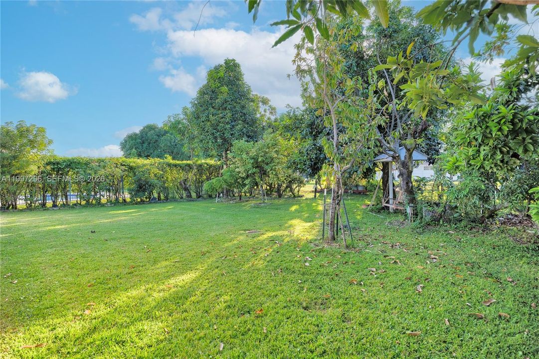 For Rent: $4,700 (4 beds, 3 baths, 2580 Square Feet)