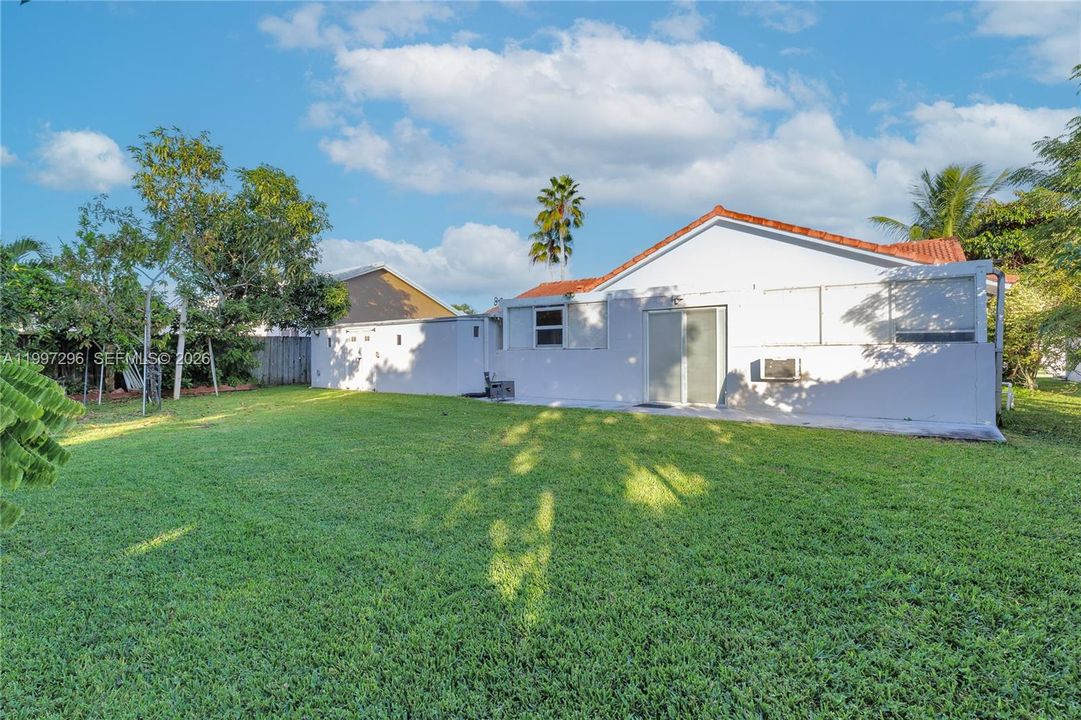 For Rent: $4,700 (4 beds, 3 baths, 2580 Square Feet)