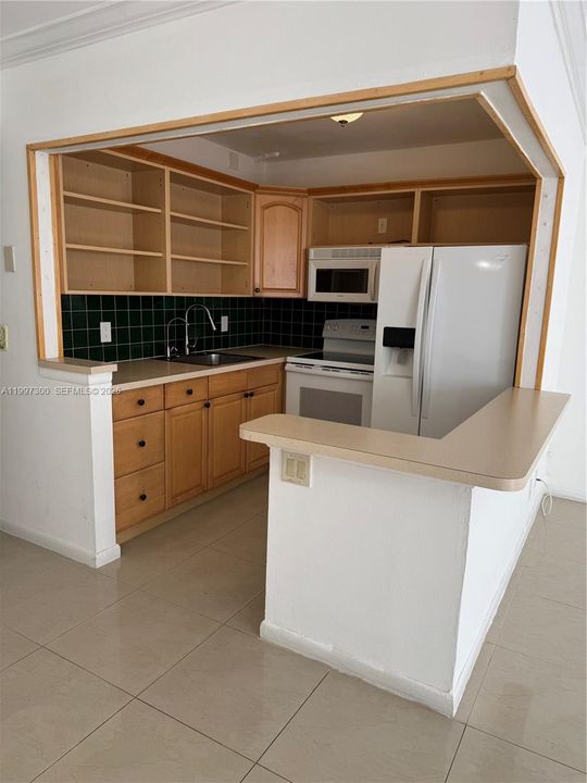На продажу: $79,500 (1 спален, 1 ванн, 585 Квадратных фут)