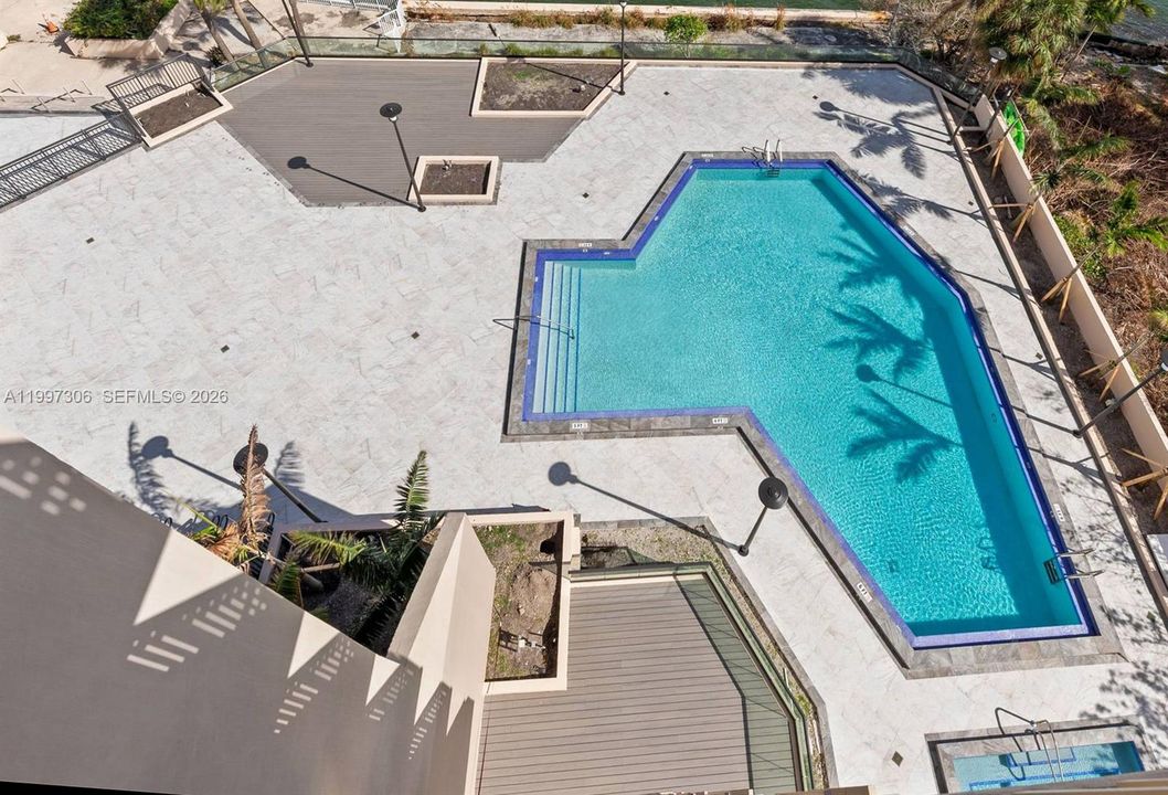 На продажу: $649,000 (2 спален, 2 ванн, 2215 Квадратных фут)