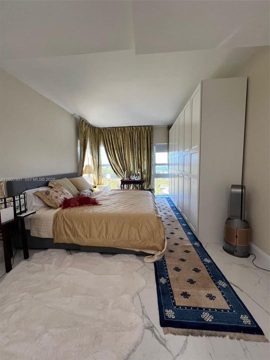 For Sale: $525,000 (2 beds, 2 baths, 1104 Square Feet)