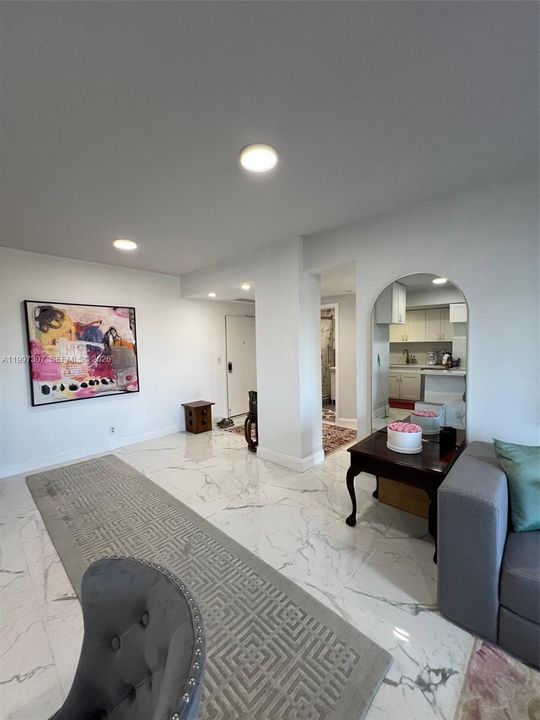 For Sale: $525,000 (2 beds, 2 baths, 1104 Square Feet)