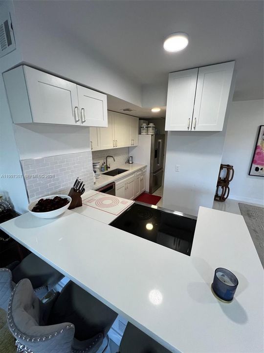 For Sale: $525,000 (2 beds, 2 baths, 1104 Square Feet)
