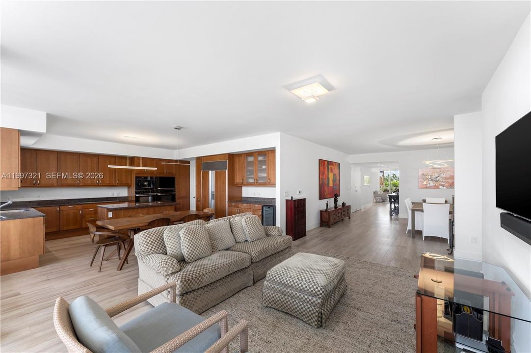 For Sale: $4,550,000 (3 beds, 4 baths, 3084 Square Feet)