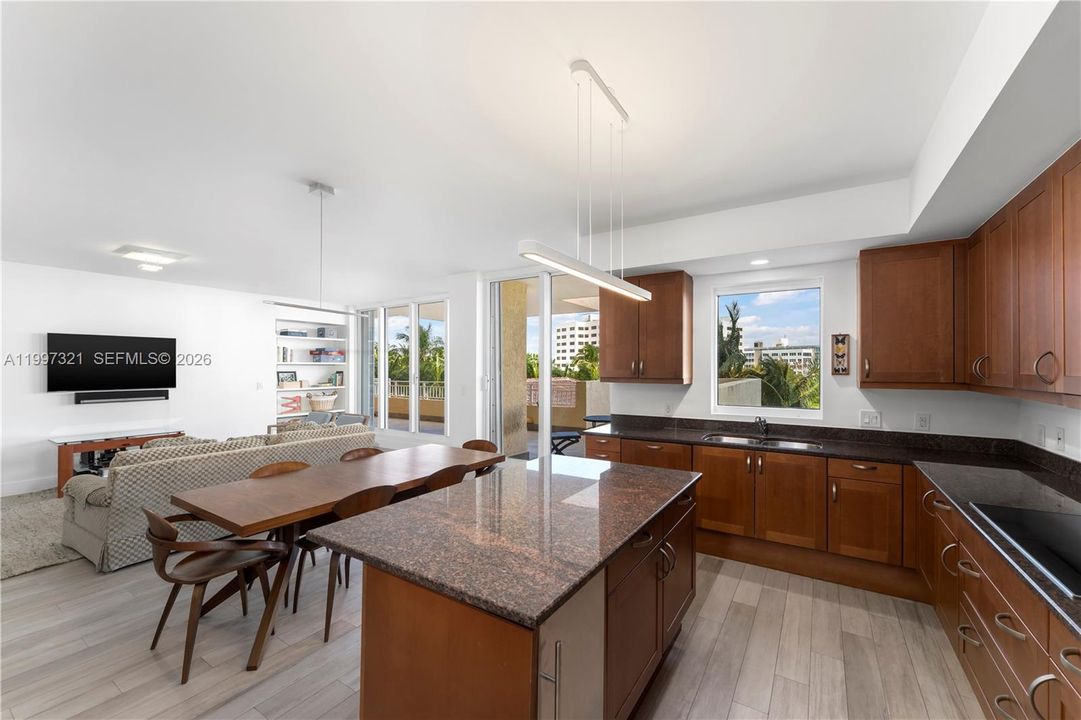 For Sale: $4,550,000 (3 beds, 4 baths, 3084 Square Feet)