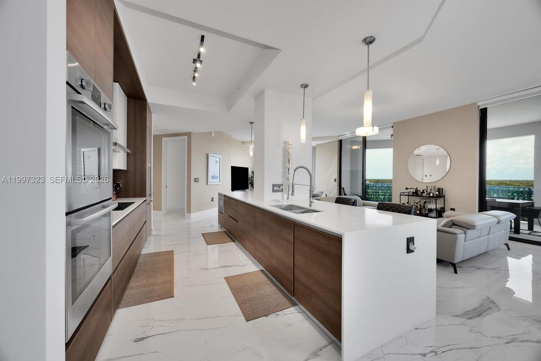 For Sale: $2,699,000 (4 beds, 4 baths, 3194 Square Feet)