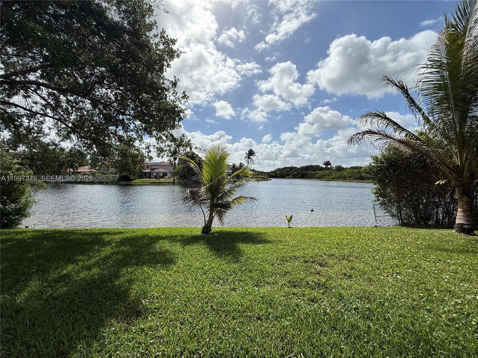 Recently Rented: $6,500 (5 beds, 3 baths, 3670 Square Feet)
