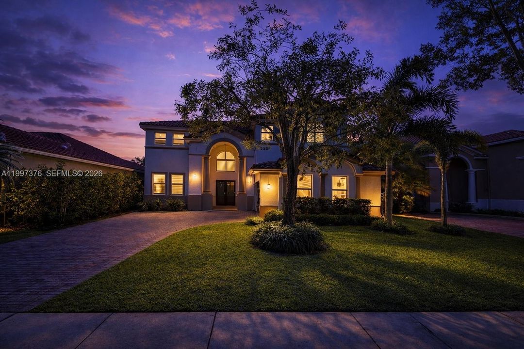 Recently Rented: $6,500 (5 beds, 3 baths, 3670 Square Feet)