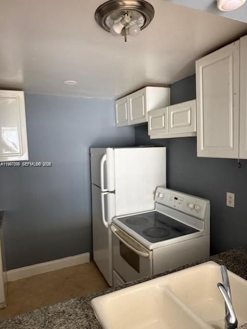 For Sale: $109,999 (1 beds, 1 baths, 826 Square Feet)
