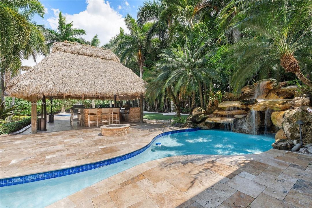En Venta: $1,950,000 (5 camas, 2 baños, 3188 Pies cuadrados)