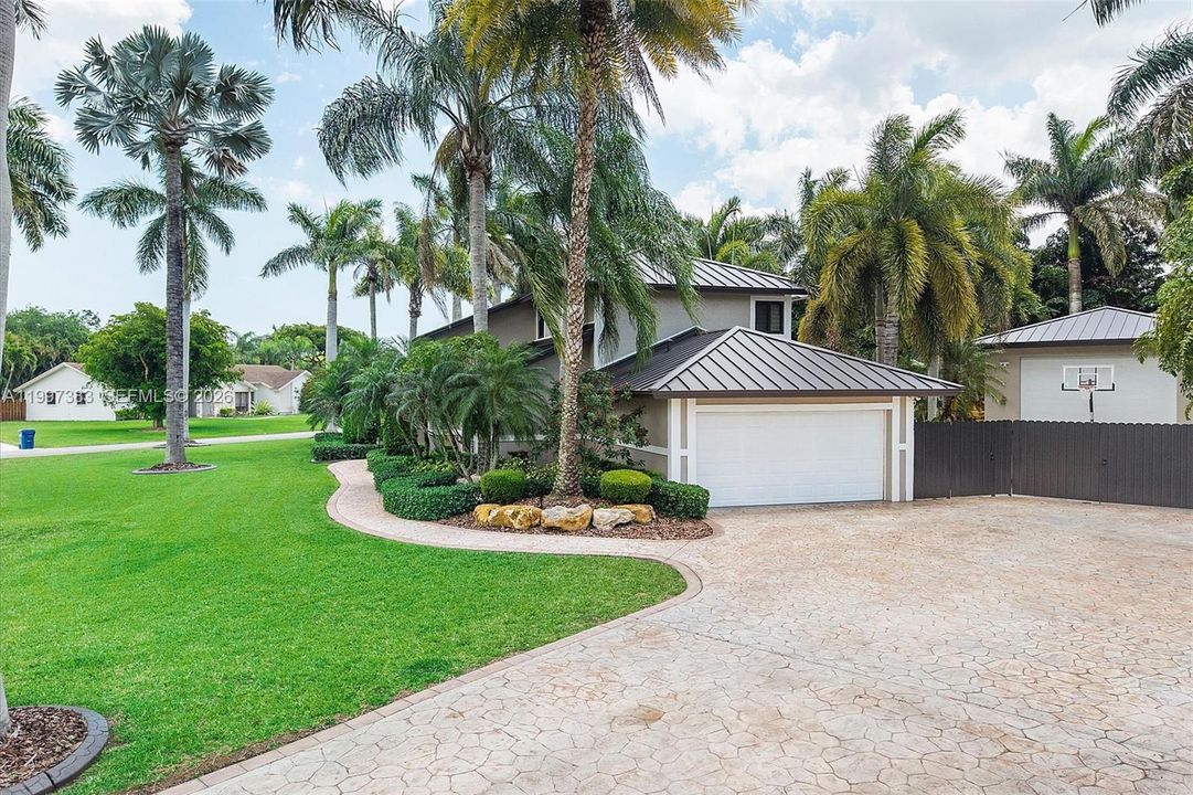En Venta: $1,950,000 (5 camas, 2 baños, 3188 Pies cuadrados)