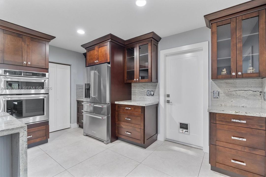 En Venta: $1,950,000 (5 camas, 2 baños, 3188 Pies cuadrados)