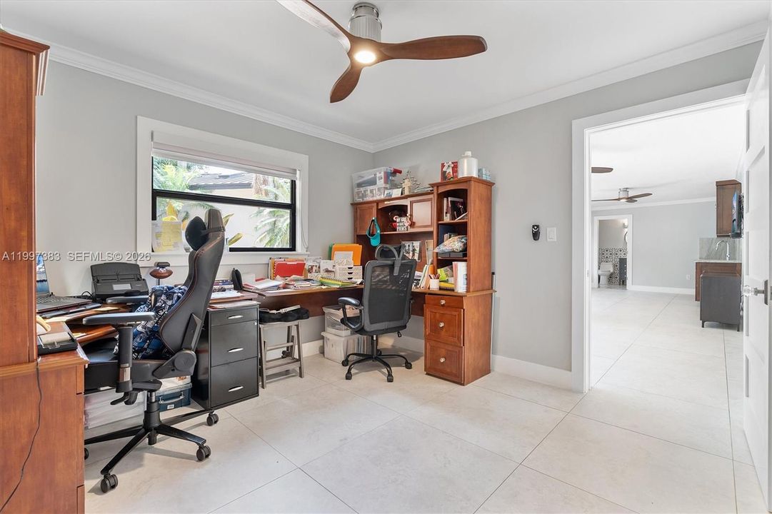 En Venta: $1,950,000 (5 camas, 2 baños, 3188 Pies cuadrados)