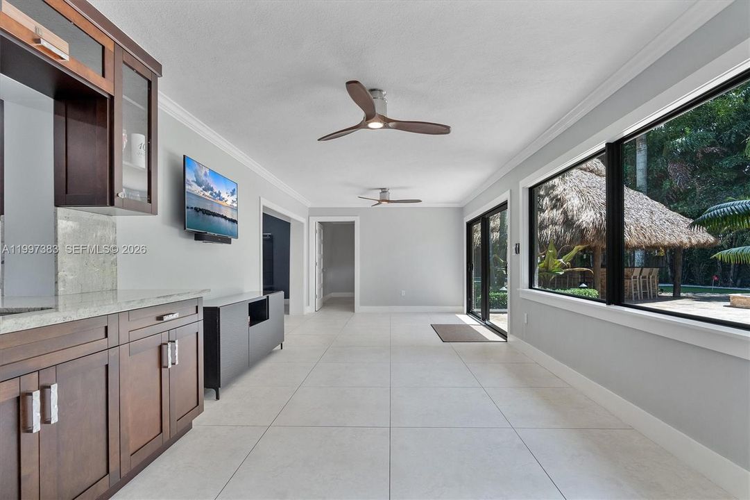 En Venta: $1,950,000 (5 camas, 2 baños, 3188 Pies cuadrados)
