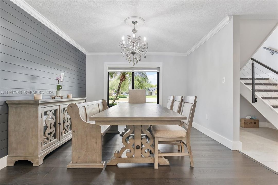 En Venta: $1,950,000 (5 camas, 2 baños, 3188 Pies cuadrados)