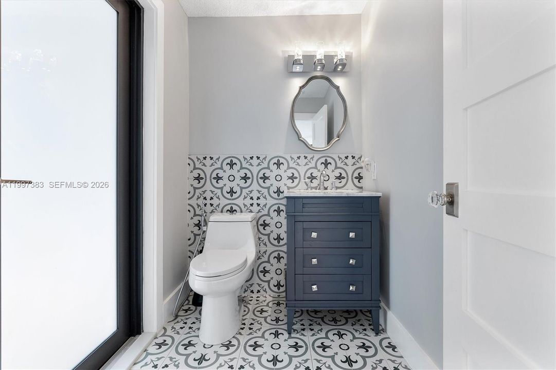 En Venta: $1,950,000 (5 camas, 2 baños, 3188 Pies cuadrados)