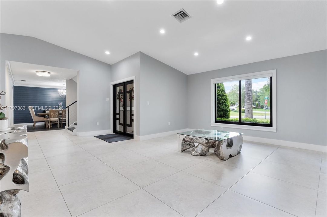 En Venta: $1,950,000 (5 camas, 2 baños, 3188 Pies cuadrados)