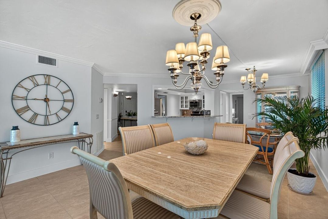 OPEN CONCEPT DINING AND LIVING